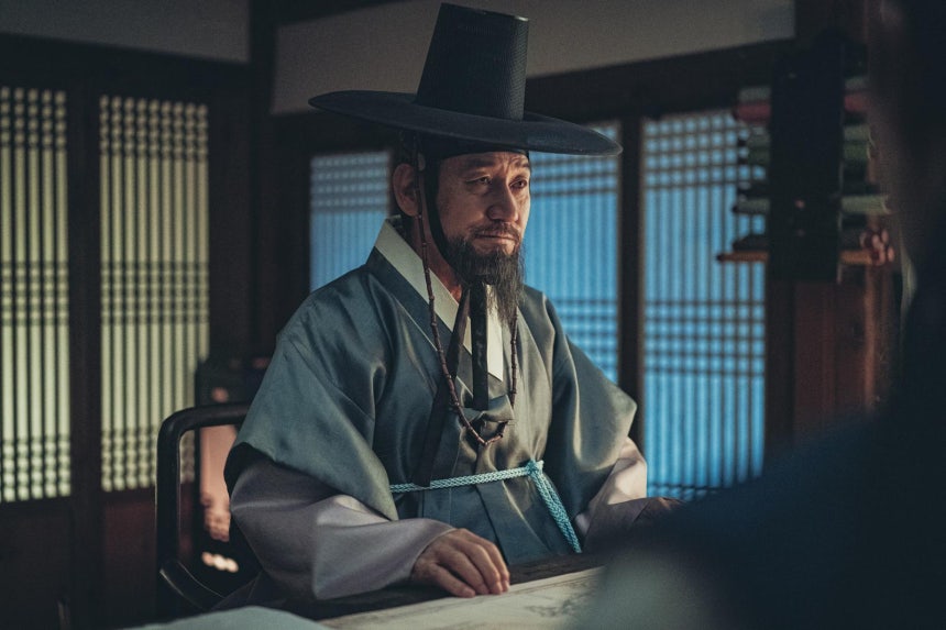 배우 안성기가 혈액암 투병 중에도 영화를 향한 식지 않은 열정을 보여주고 있다.투병 중 촬영한‘탄생’을 30일 선보인다.사진은 영화의 한 장면.민영화사 제공