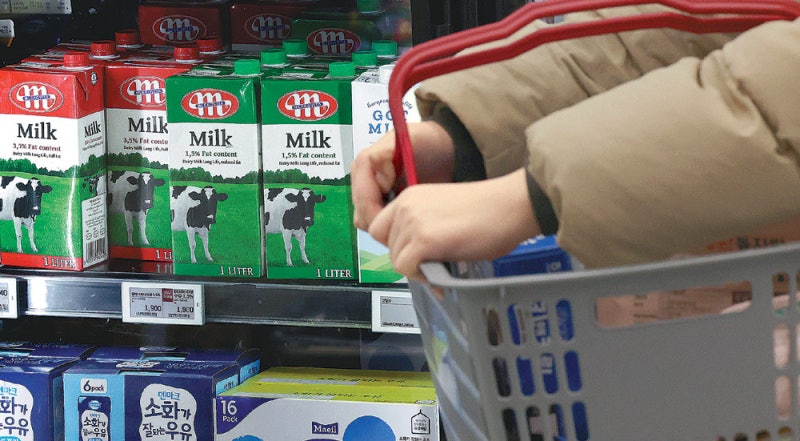 우유 소비 줄어드는데, ‘관세 0%’ 수입산 몰려온다