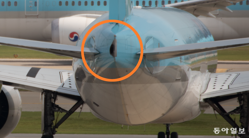 [이원주의 하늘속談]비행기 꼬리에도 엔진이 있다