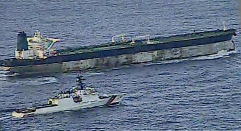 트럼프 “베네수엘라, 원유 판매 수익으로 美제품만 구매”