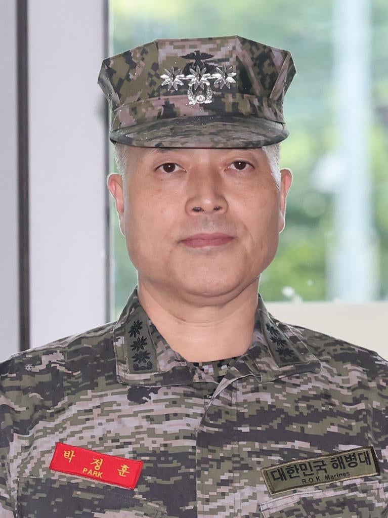 채상병 수사 박정훈, 계엄 헬기 거부 김문상 '별' 달았다…비육사 출신 약진