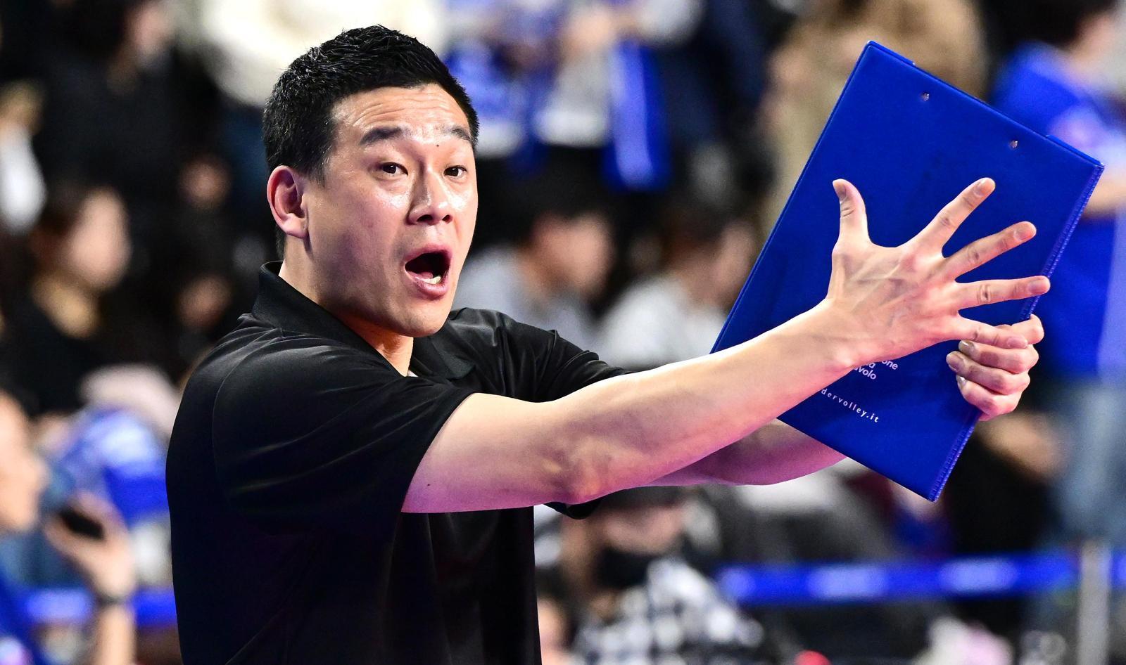 ‘여오현 감독대행’ 갈아탄 기업銀, 꼴찌 탈출 5위 점프