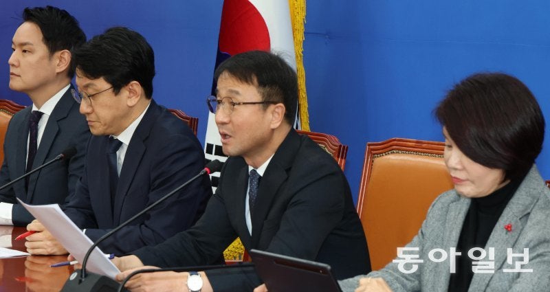 첫 원내대책회의 주재