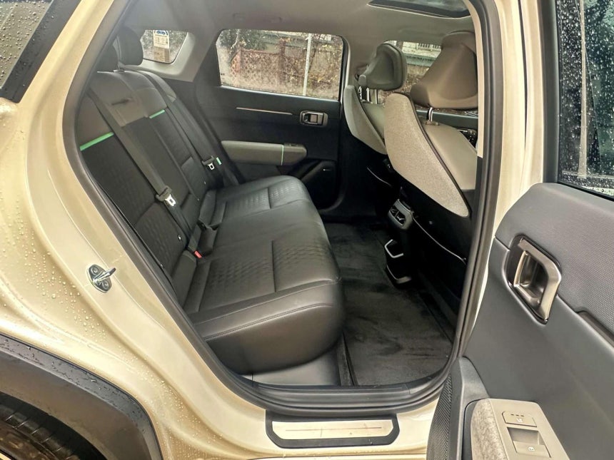 기아 EV4 2열 공간 / 출처=IT동아