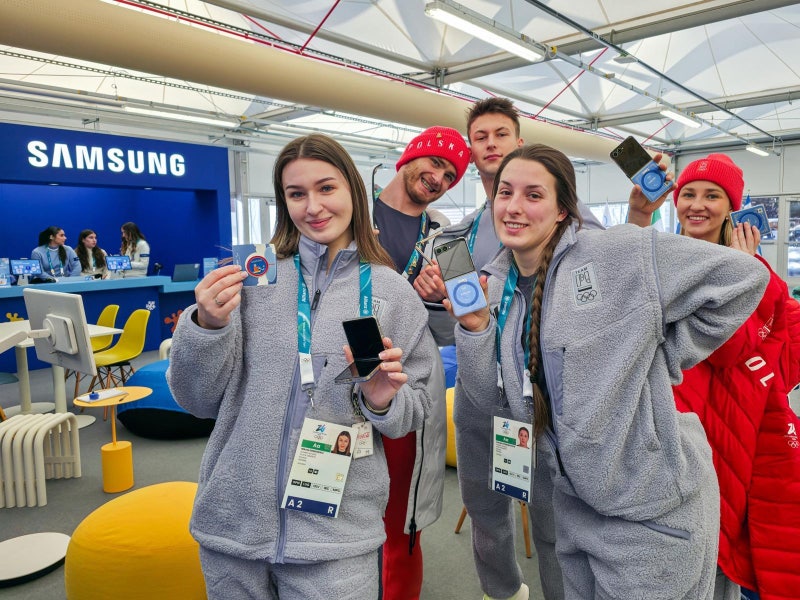 겨울올림픽 선수들에 갤럭시 Z플립7 3800대 선물