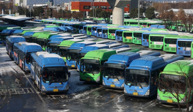 [단독]서울시 등 8개 지자체 “버스, 필수공익사업 지정을”