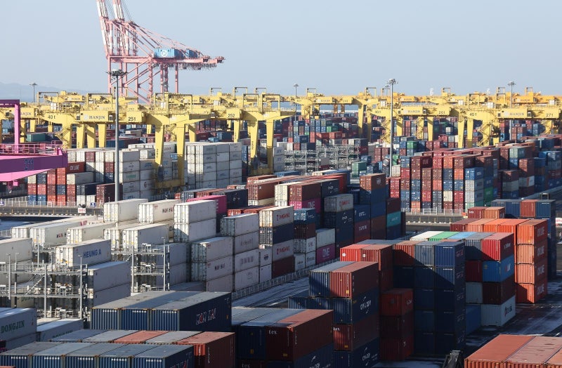 지난달 수출 658억달러, 1월 역대최대… 반도체 작년의 2배