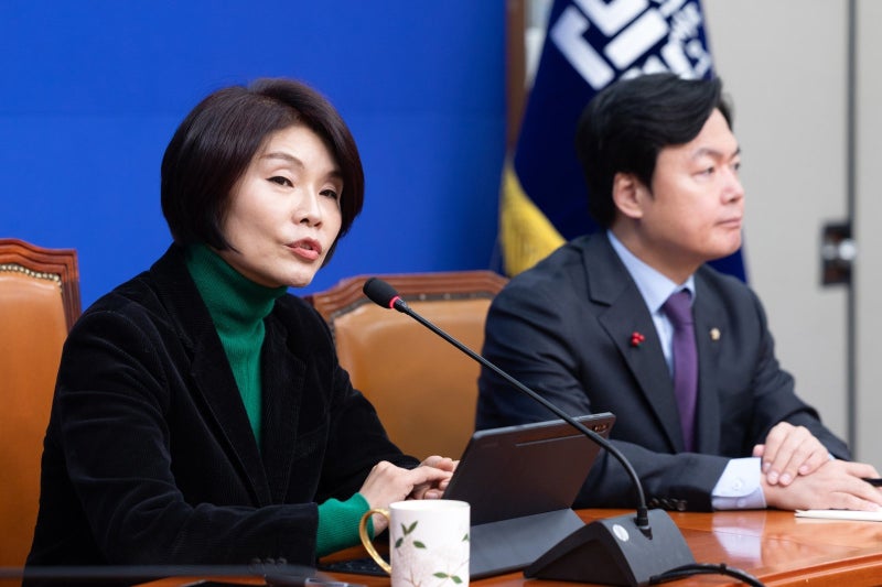 與 “대미투자특별  법 2말3초 처리” 野 “일방적 주장”