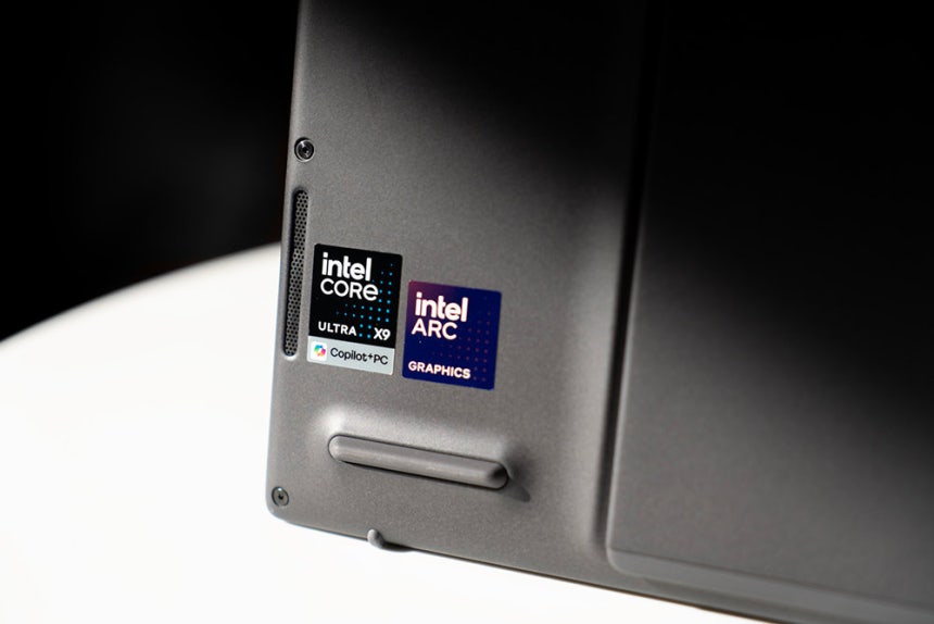 인텔 코어 울트라 시리즈 3, 코드명 펜서레이크가 지난 1월 출시됐다. 이중 X9, X7으로 표기된 제품은 인텔 3세대 Xe 그래픽스를 탑재한 고사양 제품이다 / 출처=IT동아