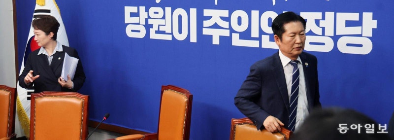 합당 갈등 뒤엔, 주류 친명 vs 구주류 친노-친문 권력투쟁