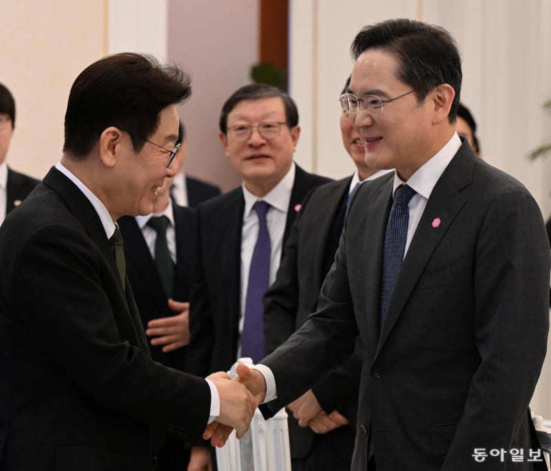 李 “풀밭-토끼도 있어야 호랑이도 건강… 성장 온기 퍼질 수 있게 마음 더 써달라”