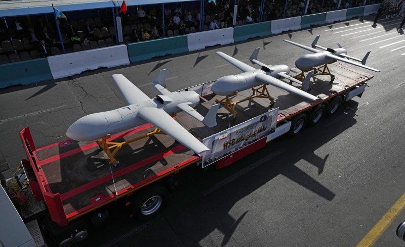 이란, 美항모-유조선에 드론 위협… 핵협상 앞 ‘기싸움’