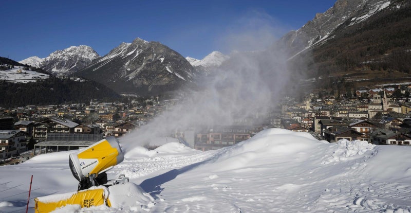 온난화가 부른 ‘인공 눈 올림픽’… 개최시기 당긴다
