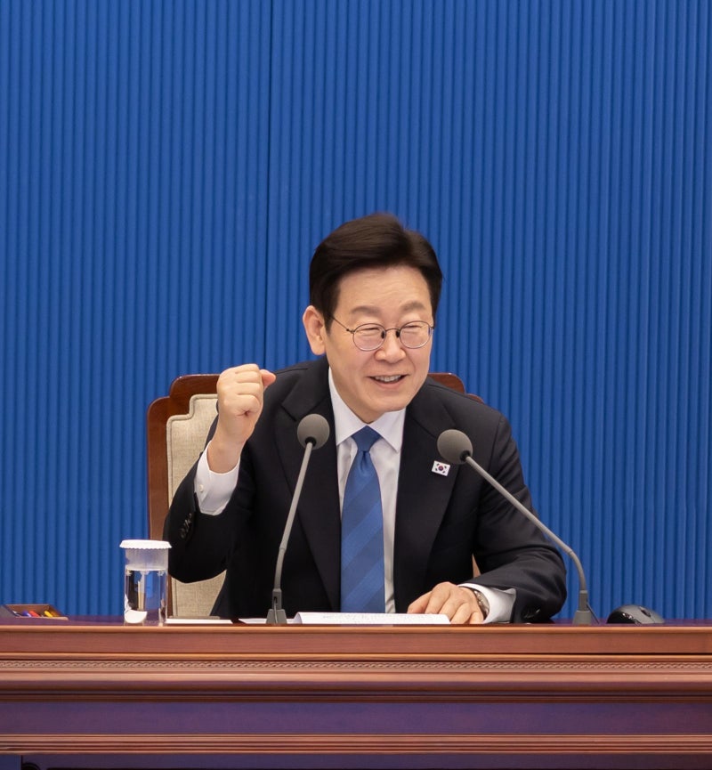 李 국정지지율 63%… 6개월새 가장 높아