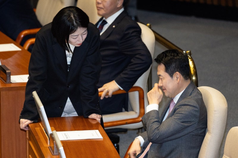배현진 징계 심사… 친한 “서울시당위원장직 뺏으려는 것”