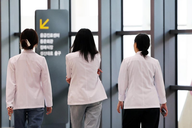 전공의들 “이미 1년 반 허비, 더 싸울 힘 없어”