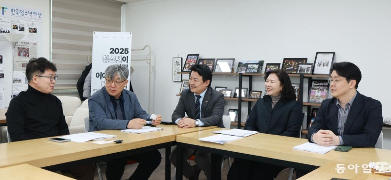 “요즘 청소년은 SNS와 절친… 사람과의 관계는 갈수록 먹통”