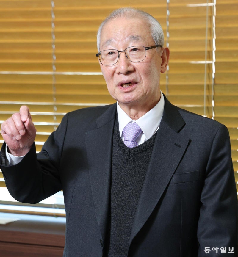 “재판소원, 4심제 운영 우려는 잘못… 38년전 도입 반대한 내 의견 틀렸다”