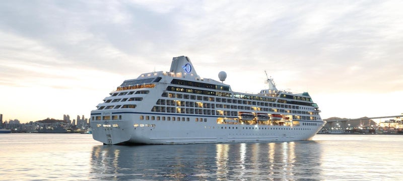 부산항 ‘24시 크루즈 터미널’ 첫 운영