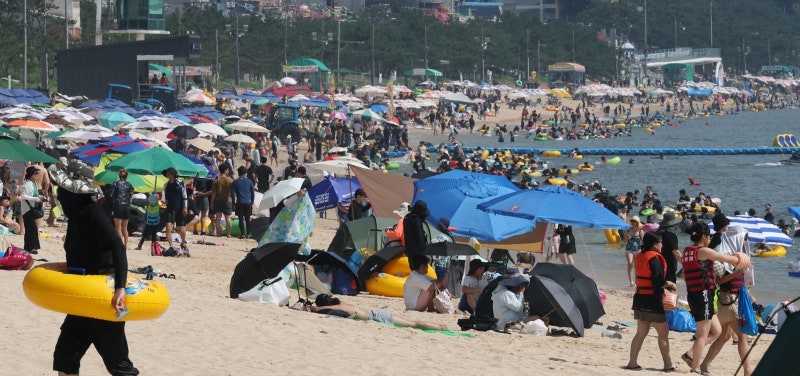 인구감소지역 20곳, 외지인이 돈 더 많이 썼다