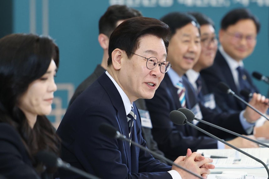 이재명 대통령이 25일 청와대에서 열린 ‘확대 국가관광전략회의’에서 발언하고 있다. 청와대통신사진기자단