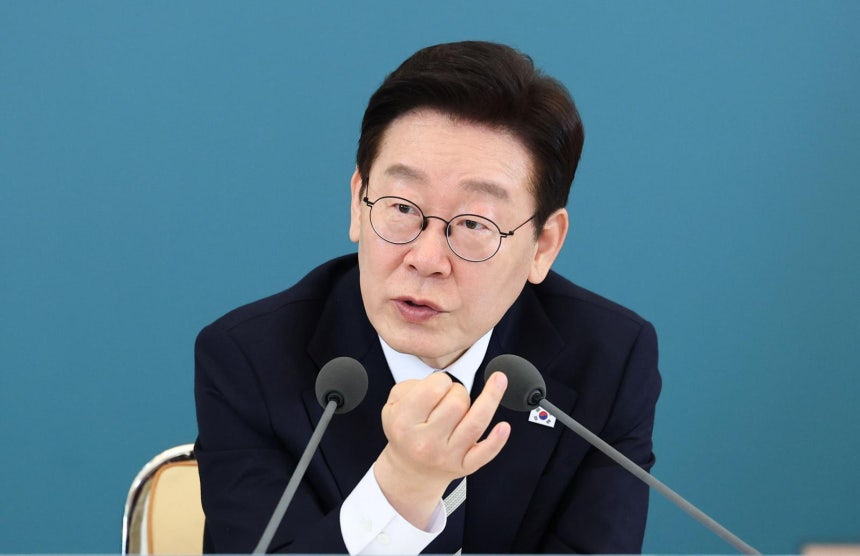 이재명 대통령이 25일 청와대에서 열린 ‘확대 국가관광전략회의’에서 발언하고 있다. 청와대통신사진기자단