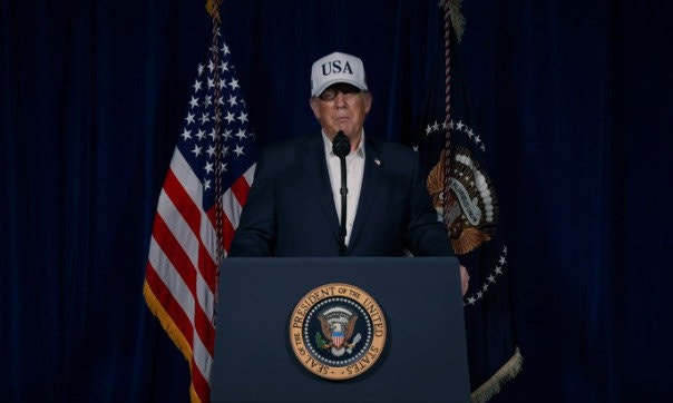 “하메네이 사망” 트럼프 공식 발표…“일주일간 폭격할 것”