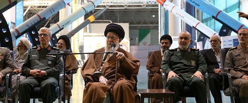 하메네이, 37년 철권통치하며 反美 앞장… 핵개발도 이끌어