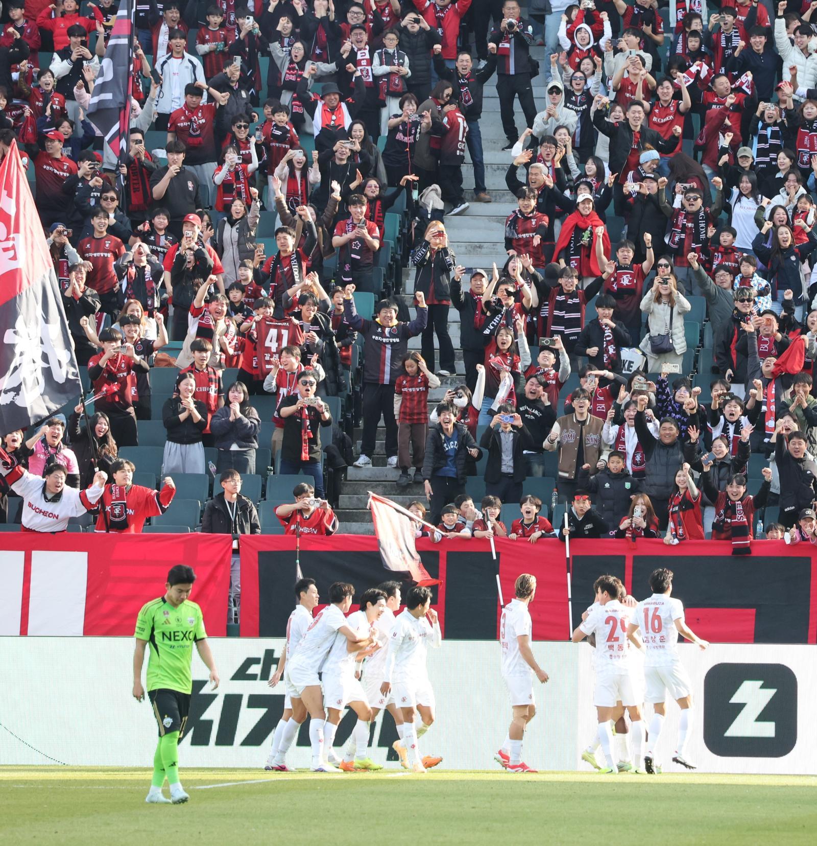 승격팀 부천, 적지서 챔피언 전북 깼다… 개막전부터 파란
