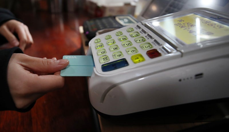 [단독]학생-주부 등 겨냥 ‘소액 후불 결제’ 이용액 3년새 반토막