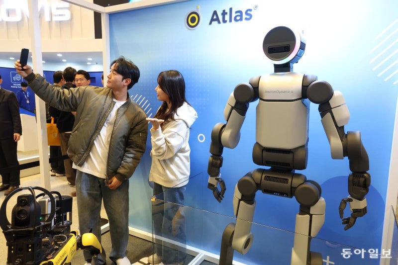 현대車, ‘모베드 동맹’ 출범… AI 로봇 상용화 박차