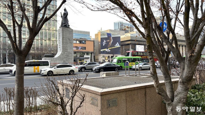 “26만명 몰릴 BTS공연 현장에 안전위험 환기구… 정비 시급”