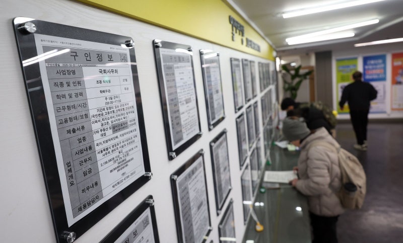 기업 3곳중 2곳 “올해 신규채용 계획”… 작년보다 늘어