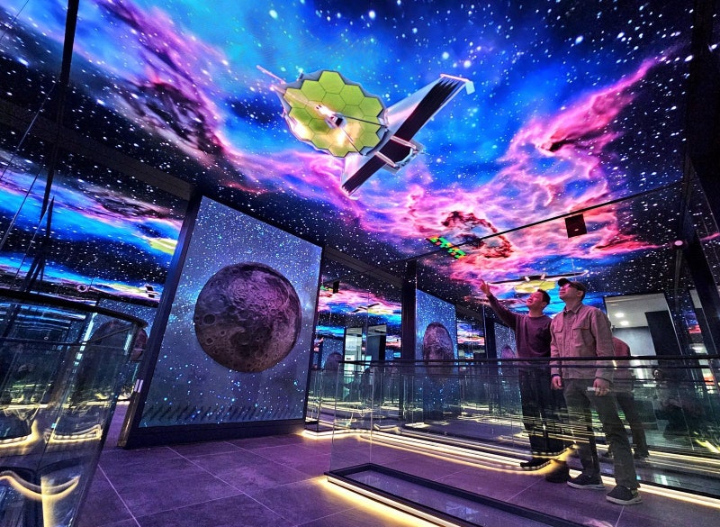 “우리 지금 우주 속에 있는 건가?”