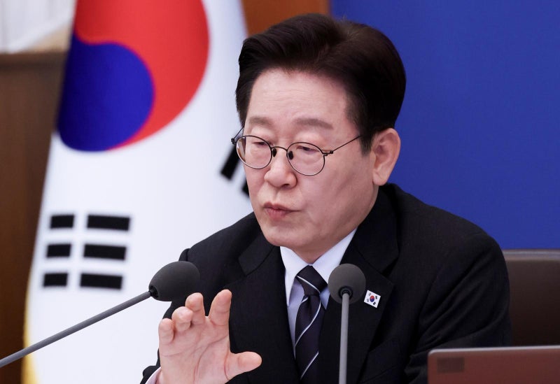 李, 주한미군 무기 반출에 “대북억지전략엔 문제없어”