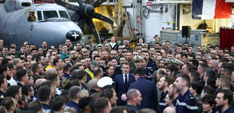 샤를 드골 핵항모 찾은 마크롱 “키프로스 공격은 유럽 공격”