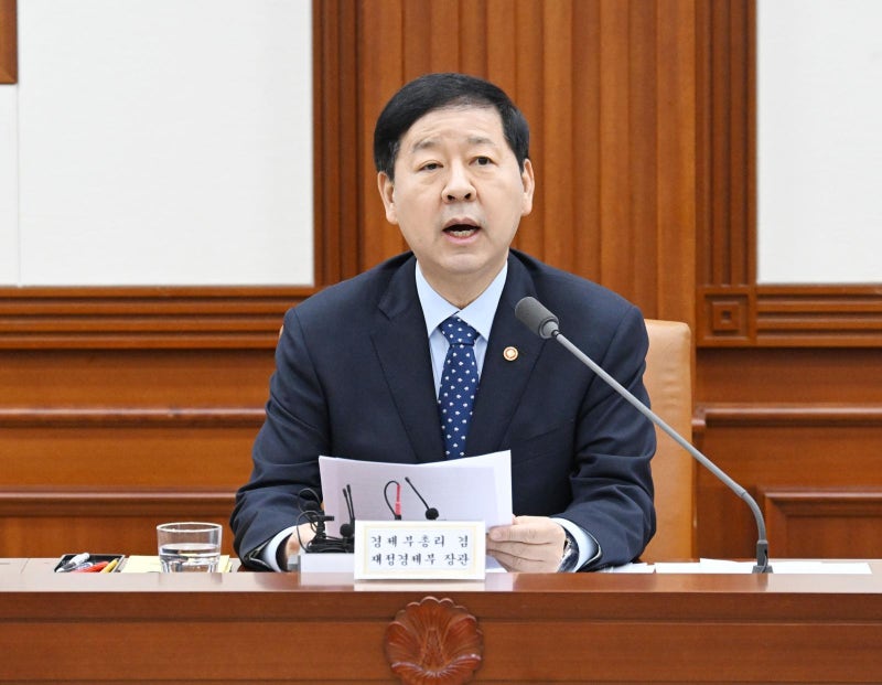 구윤철 “석유 최고가격제, L당 1800원 수준되면 철회”