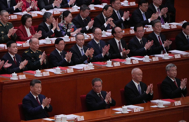 막 내린 中 양회… “AI경제로 체질 개선, 4년내 全산업에 도입”