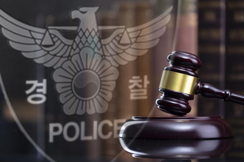 [단독]경찰간부 잇단 로펌행에… ‘전경예우 방지법’ 발의