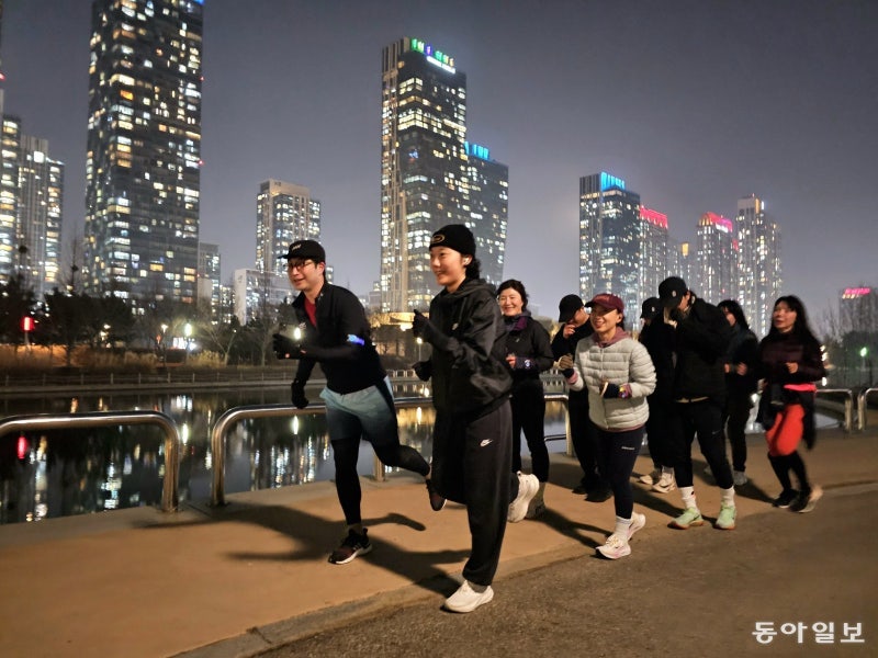 아름다운 야경 보며 함께 달려요