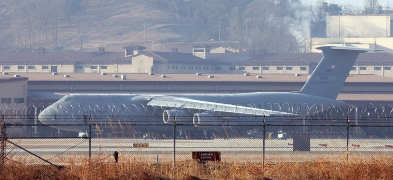 블룸버그 “美전략자산 중동으로… 韓-日-대만 안보공백 우려”