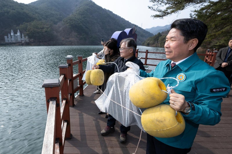 사라진 의림지 명물 ‘공어’… 수정란 160만 개로 되살린다