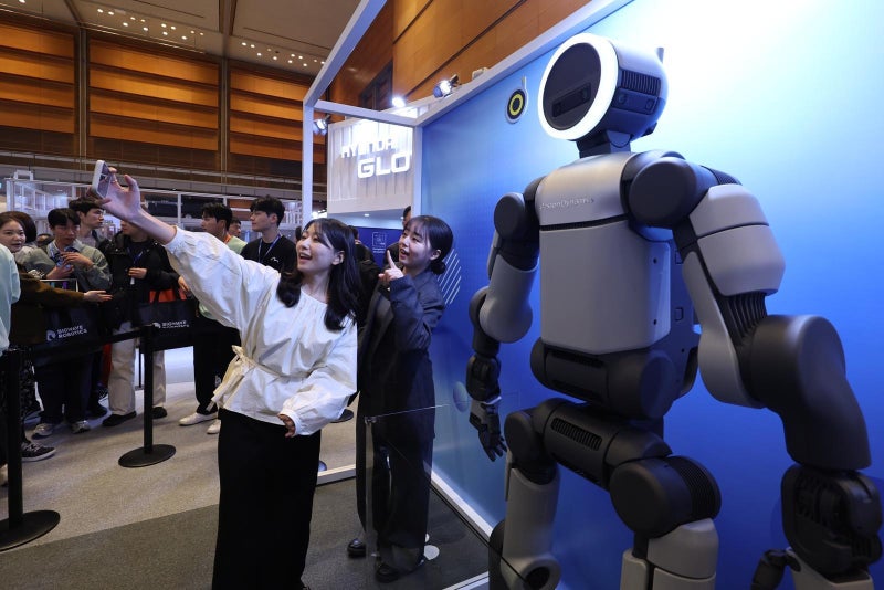 [신문과 놀자!/디지털 세상과 정보]화면 밖으로 나온 AI… 로봇이 집안일 대신할 날 온다