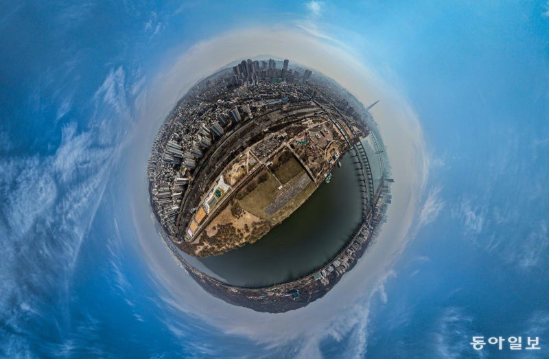 하늘에서 본 회색빛 ‘미세먼지 띠’