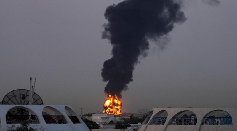 걸프국 공격 안 멈추는 이란… 美, 하르그섬 원유시설 공습 검토