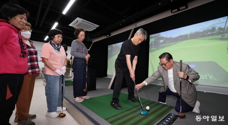 경로당 파크골프 ‘굿샷’