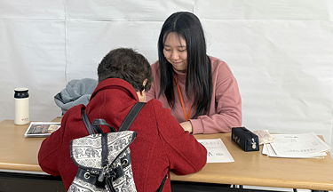 치매검진 집 앞에서 받고, 일자리는 동네에서 찾는다