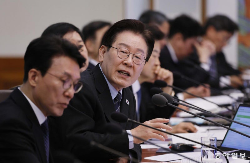 李 “무인기 유감” 반나절만에… 김정은 “솔직-대범한 사람”