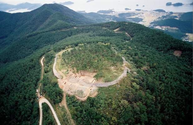 1196년 4월 9일 비둘기가 바꾼 정권[이문영의 다시 보는 그날]