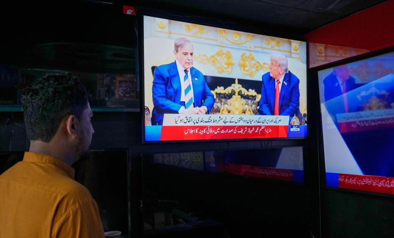 “발전소 초토화” 뒤로는 휴전 중재 요청한 트럼프